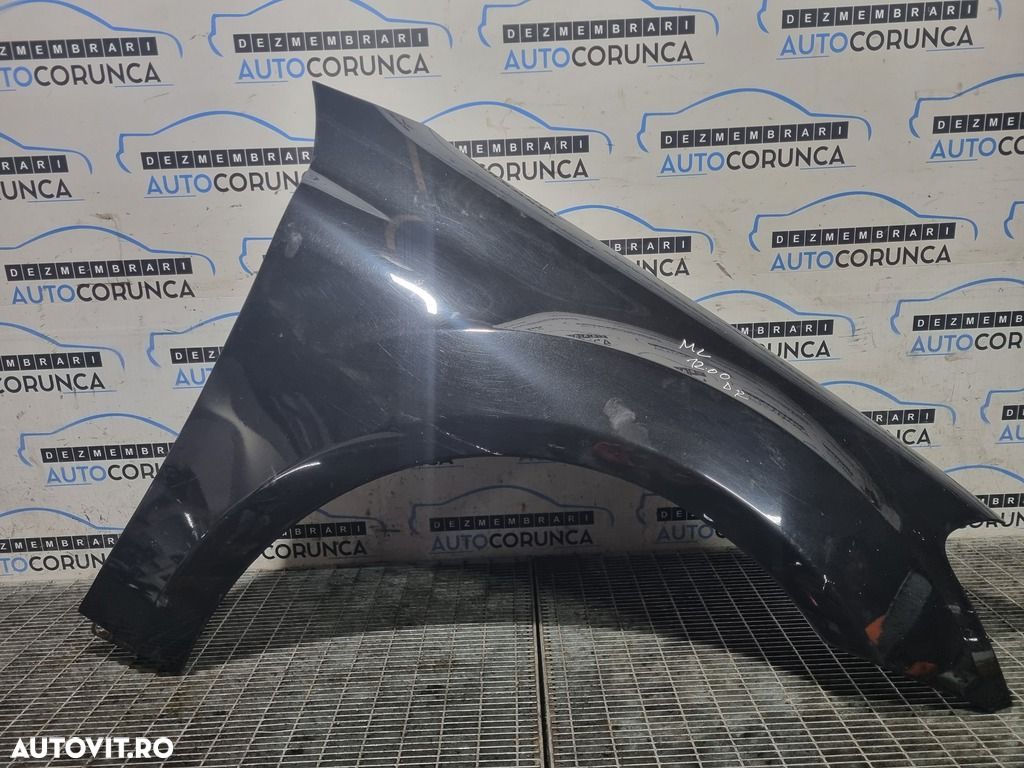 Aripa Dreapta Fata Mercedes ML W164 2005 - 2008 4 Usi Negru (1200) - 1