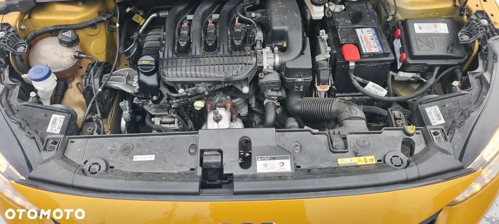 Peugeot 208 - 23