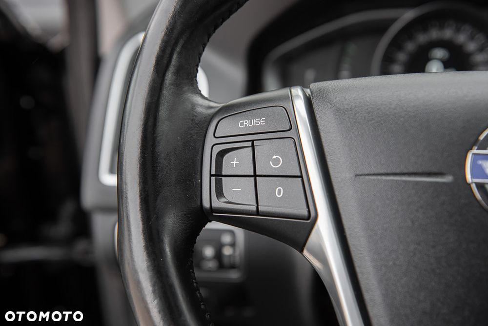 Volvo XC 60 D4 Momentum - 15