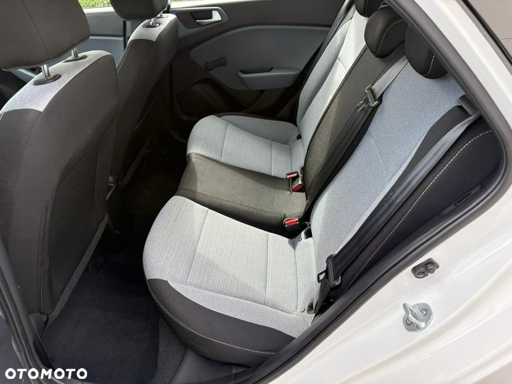 Hyundai i20 - 17