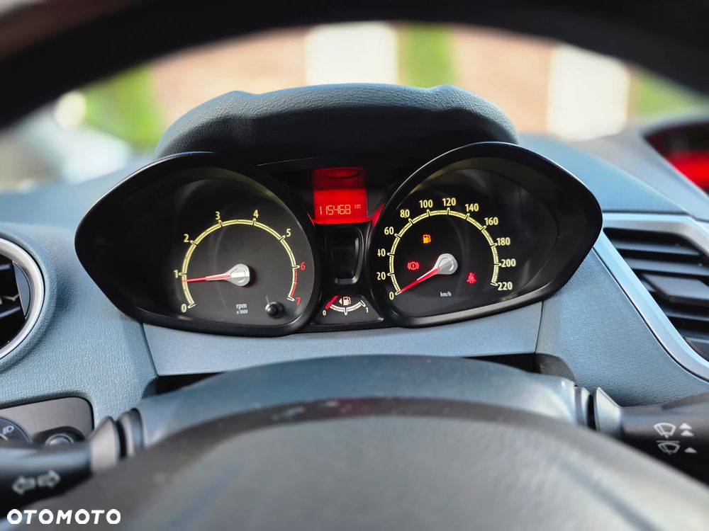 Ford Fiesta 1.25 Ambiente - 28