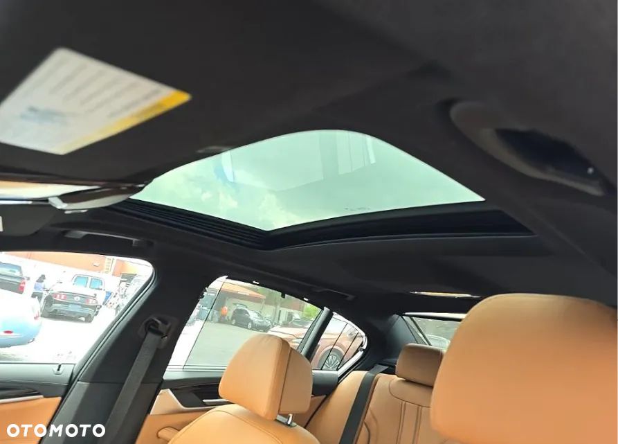 BMW Seria 5 530i M Sport Edition - 13