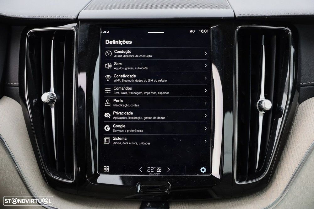 Volvo XC 60 2.0 T6 PHEV Inscription AWD - 28