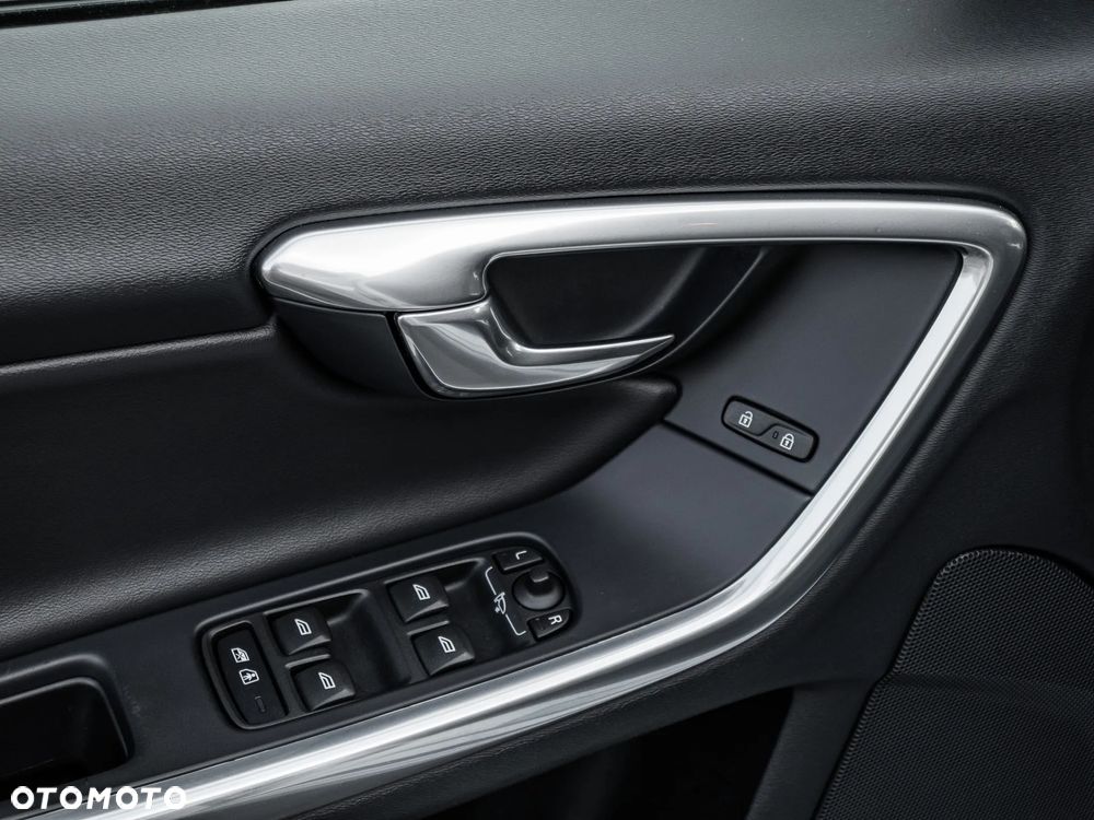 Volvo V60 D2 Ocean Race - 23