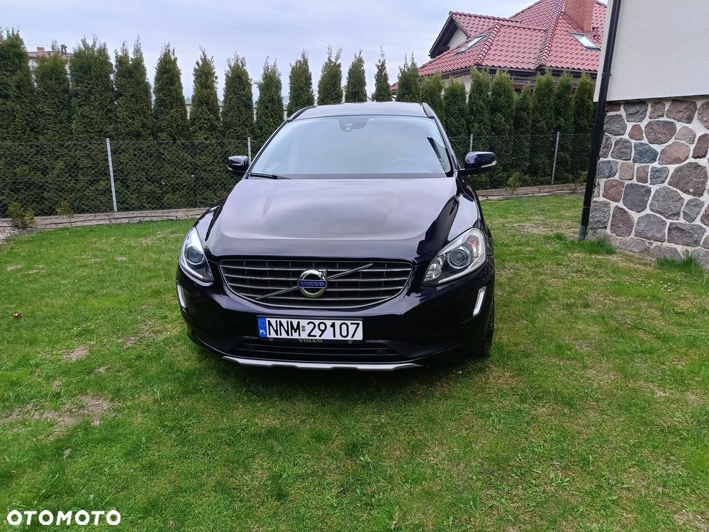 Volvo XC 60 D5 AWD Momentum - 4