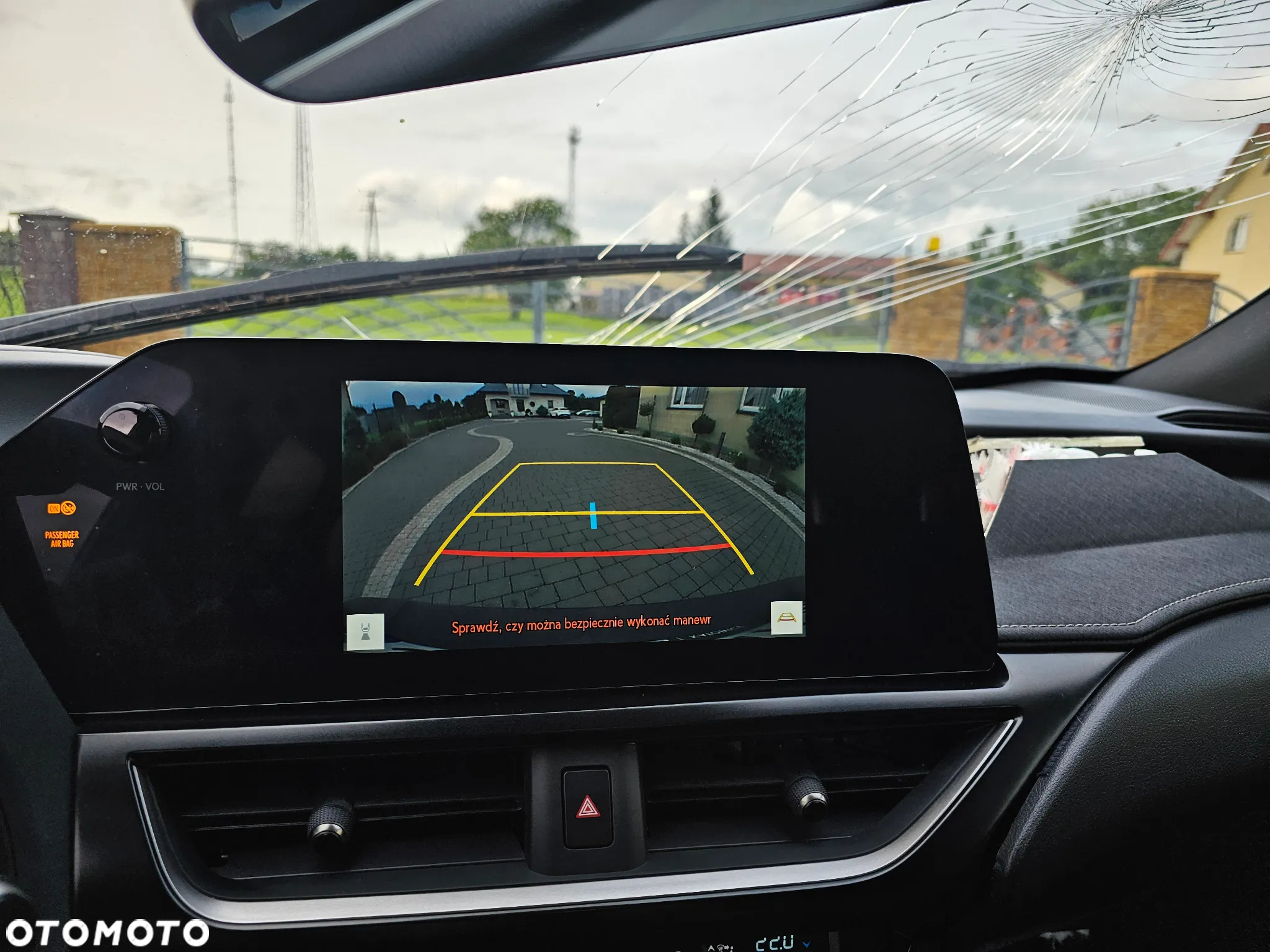 Lexus UX 200 GPF F Sport 2WD - 27