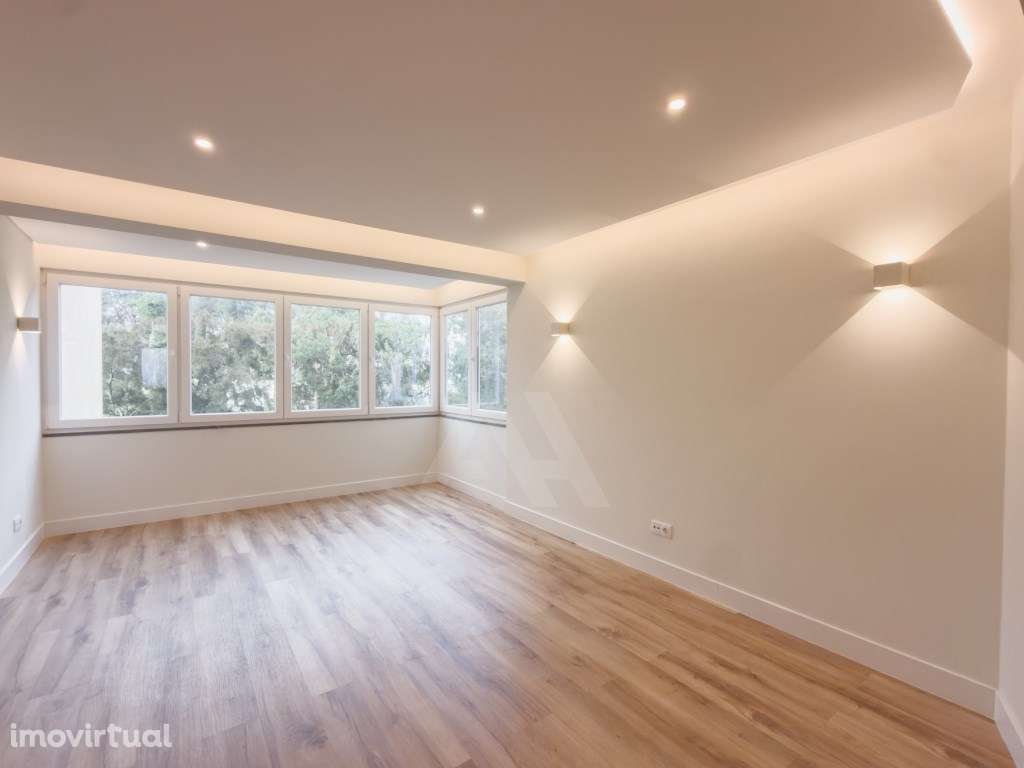 Apartamento T2 no Monte Estoril a 5 Minutos da Praia - Grande imagem: 3/22