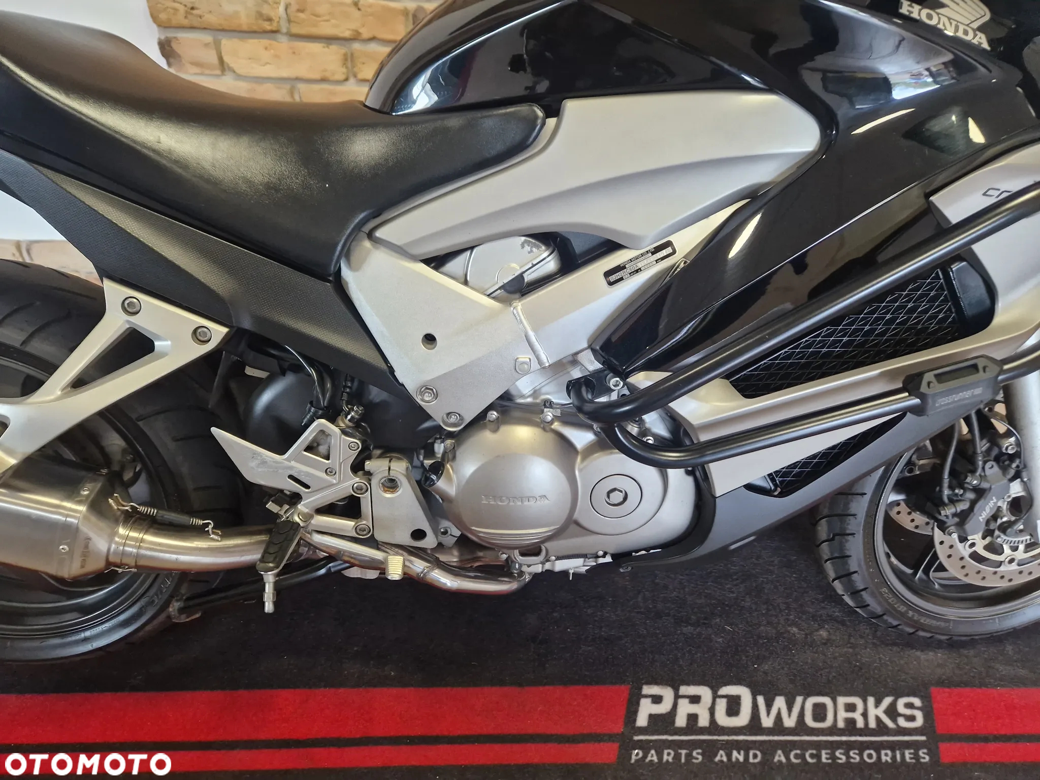 Honda VFR - 29