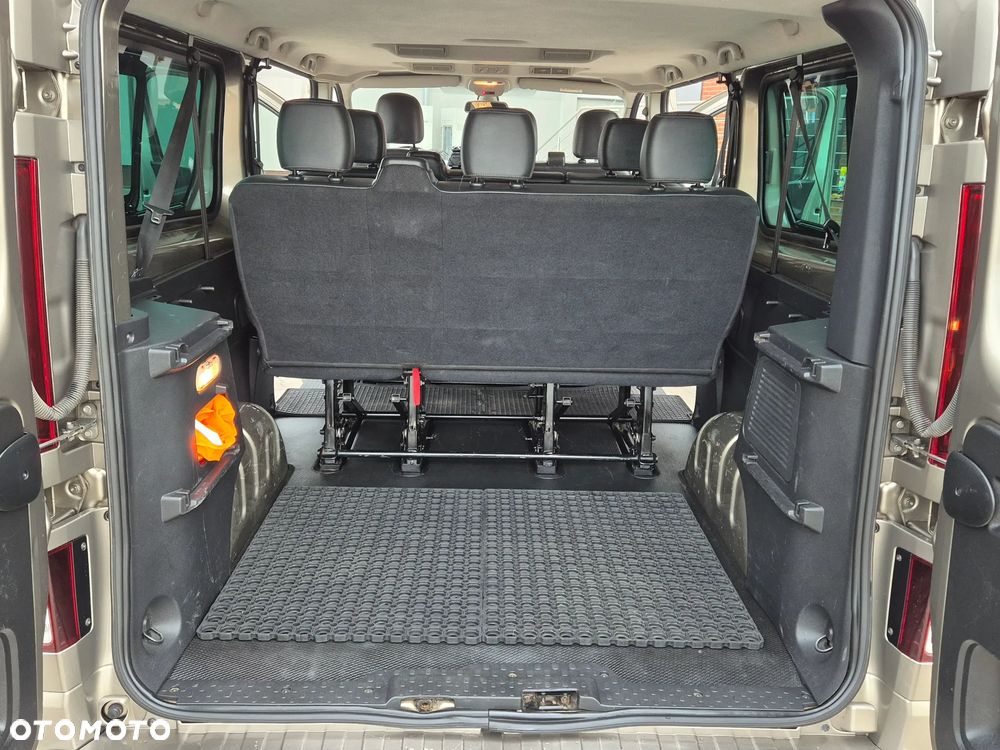 Opel Vivaro - 18