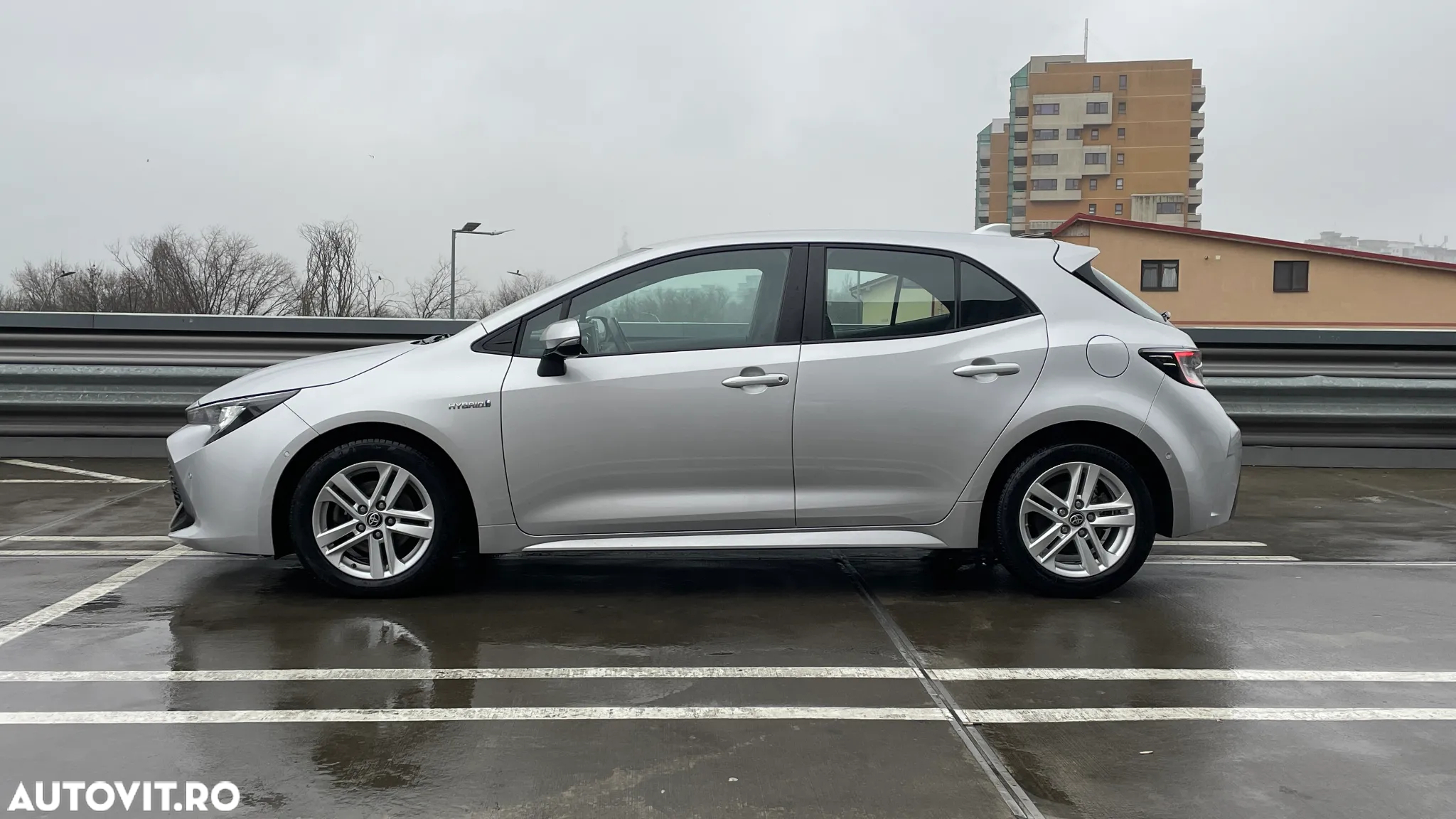 Toyota Corolla 1.8 Hybrid Comfort - 2
