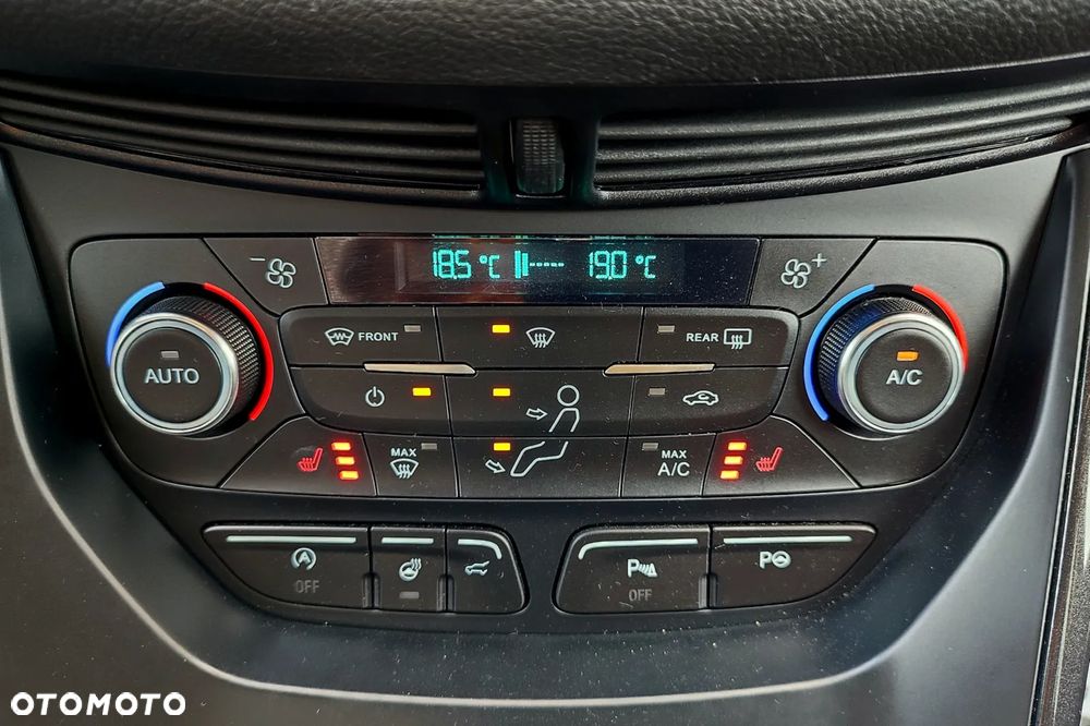 Ford Kuga 1.5 EcoBoost 4x4 Titanium - 11