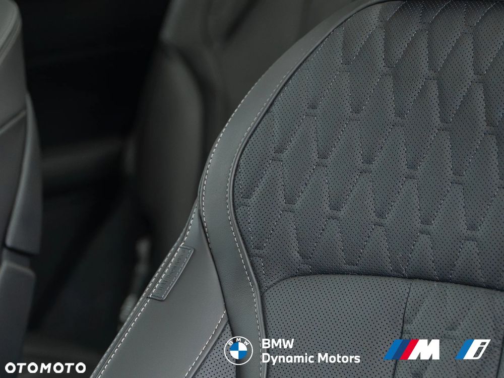 BMW X7 - 29