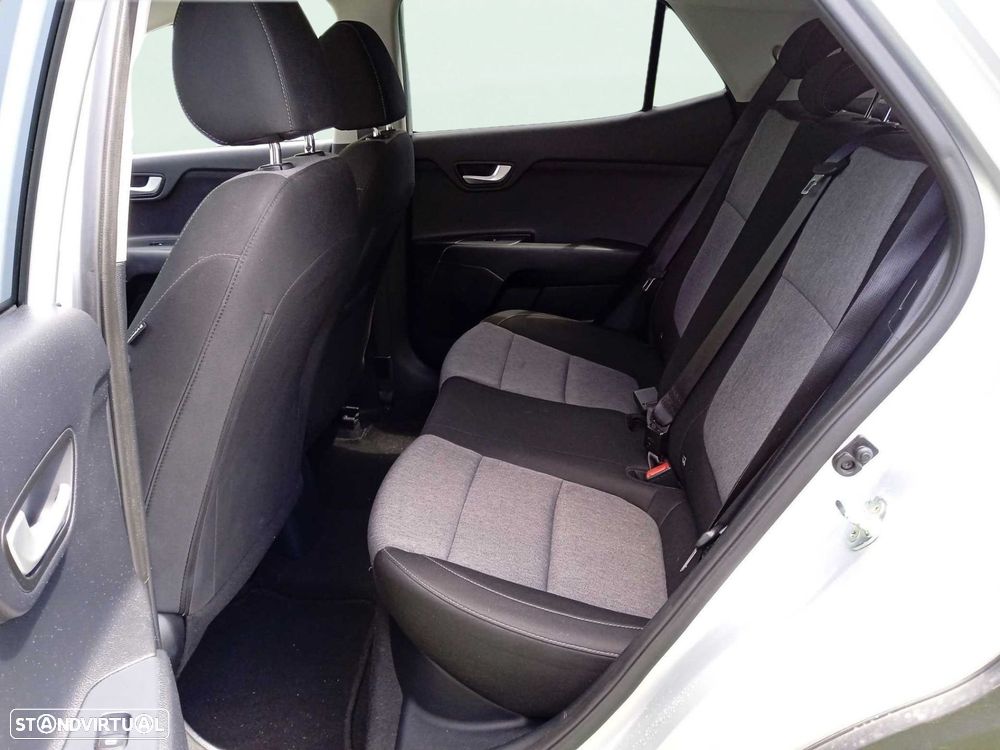 Kia Stonic - 10