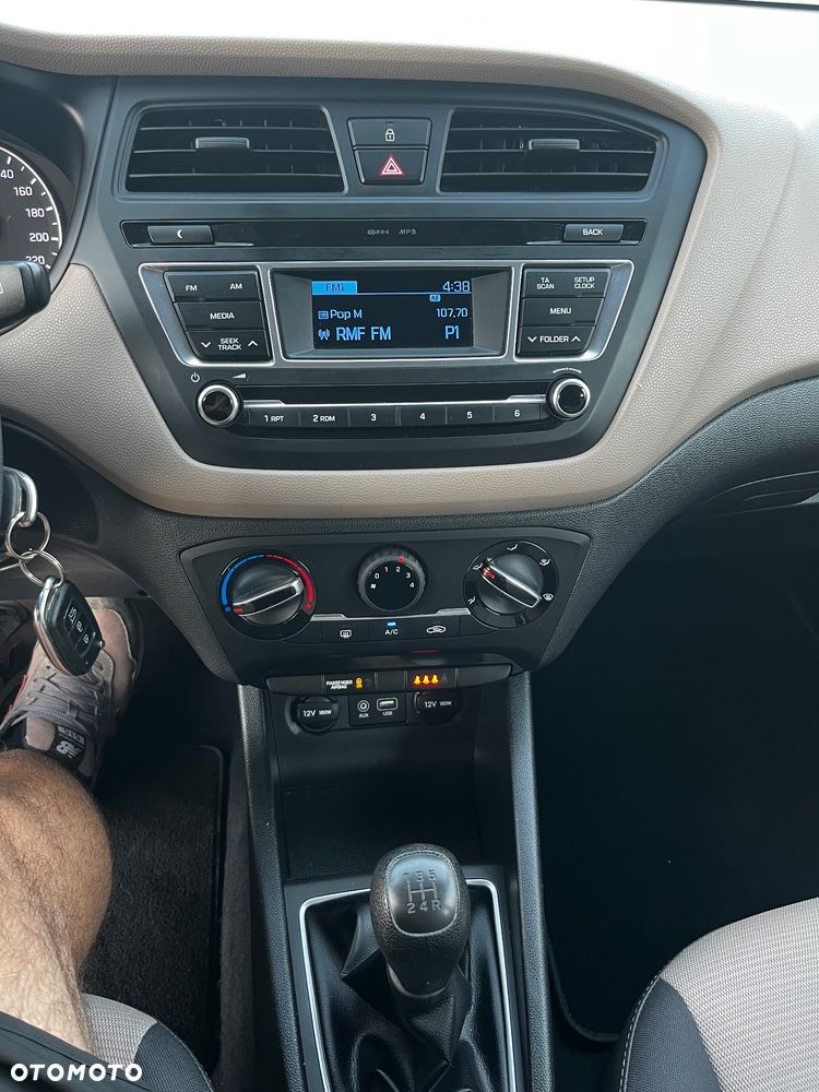 Hyundai i20 1.2 BlueDrive Go - 11