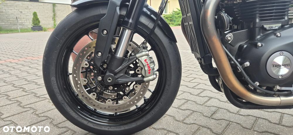 Triumph Speed Twin - 18