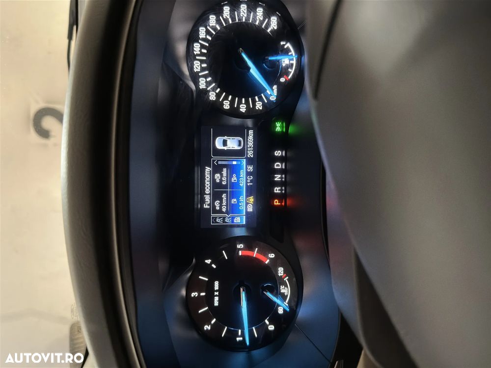 Ford Mondeo 2.0 TDCI PowerShift ST Line High - 8