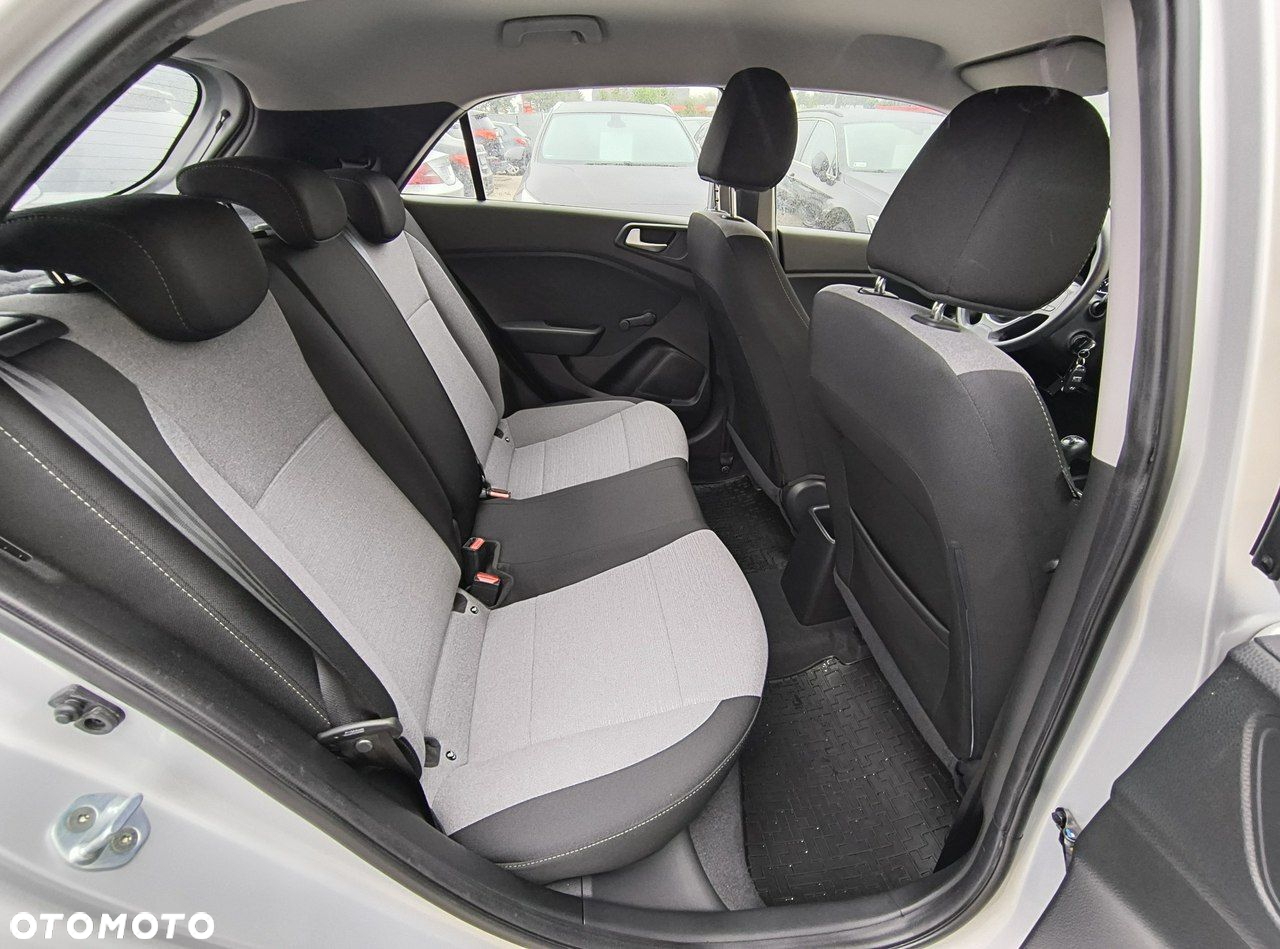 Hyundai i20 - 13