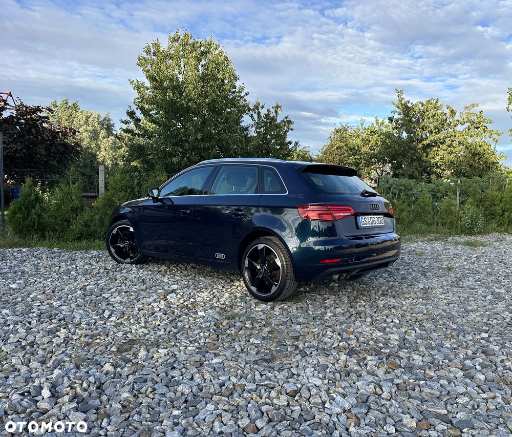 Audi A3 Sportback 2.0 TDI design - 25