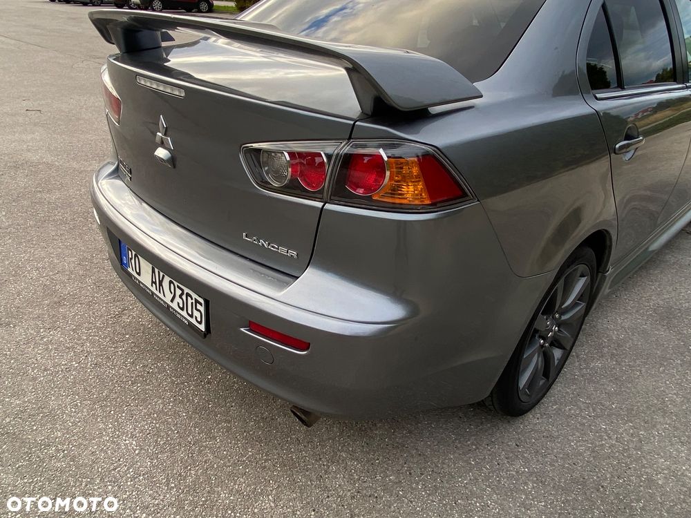 Mitsubishi Lancer - 10