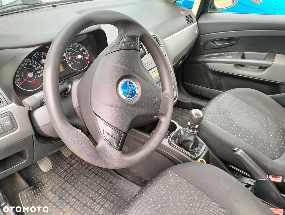 Volkswagen Golf 1.6 Tour - 17