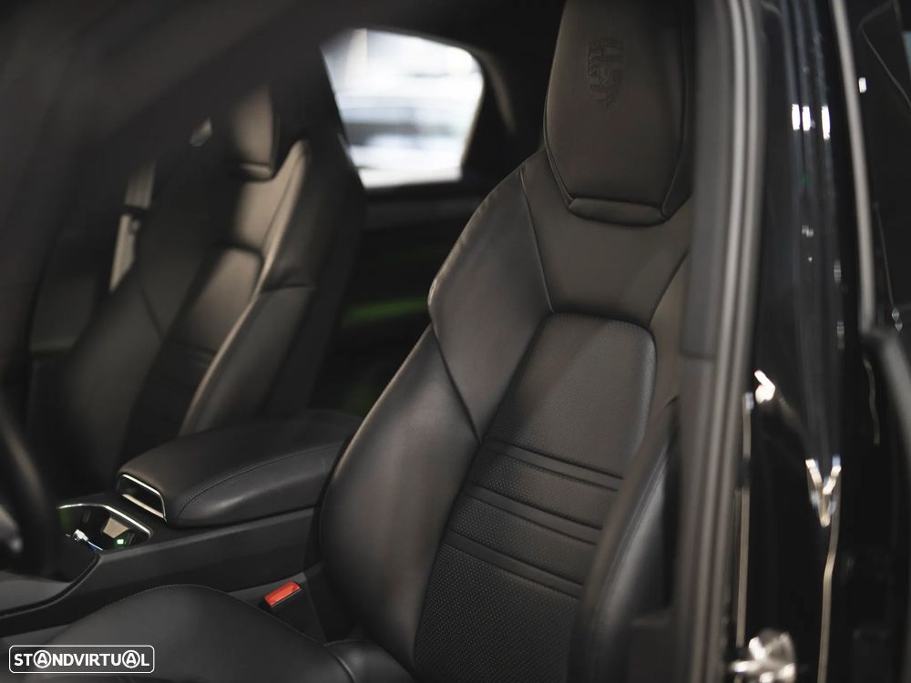 Porsche Cayenne Coupé E-Hybrid - 26