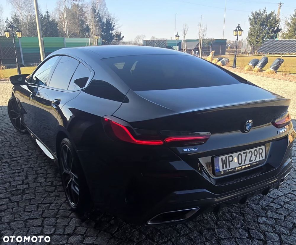 BMW Seria 8 - 16