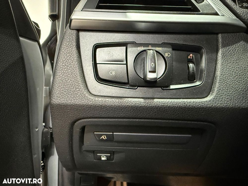 BMW Seria 3 330e iPerformance AT M Sport - 12