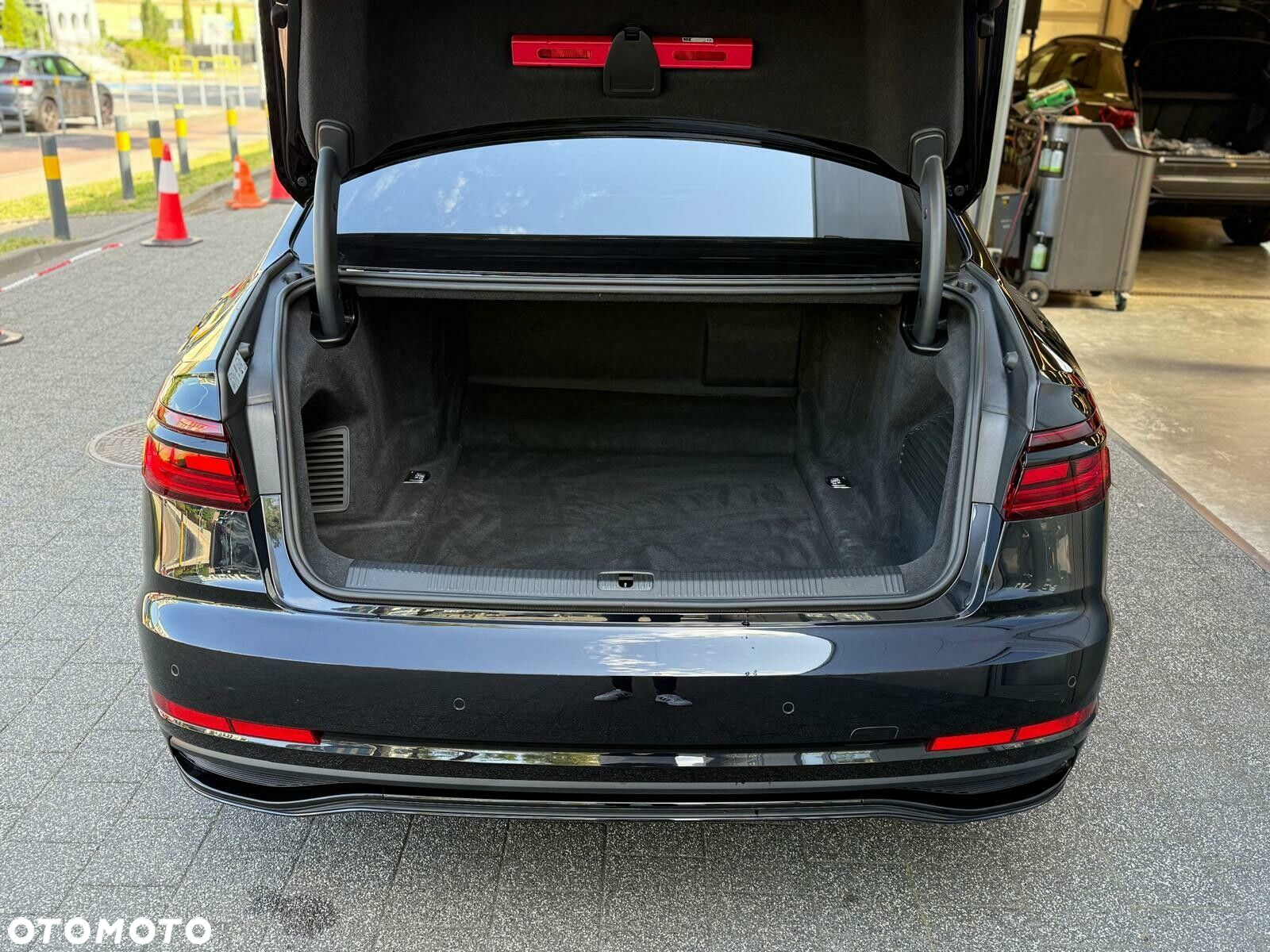 Audi A8 - 9
