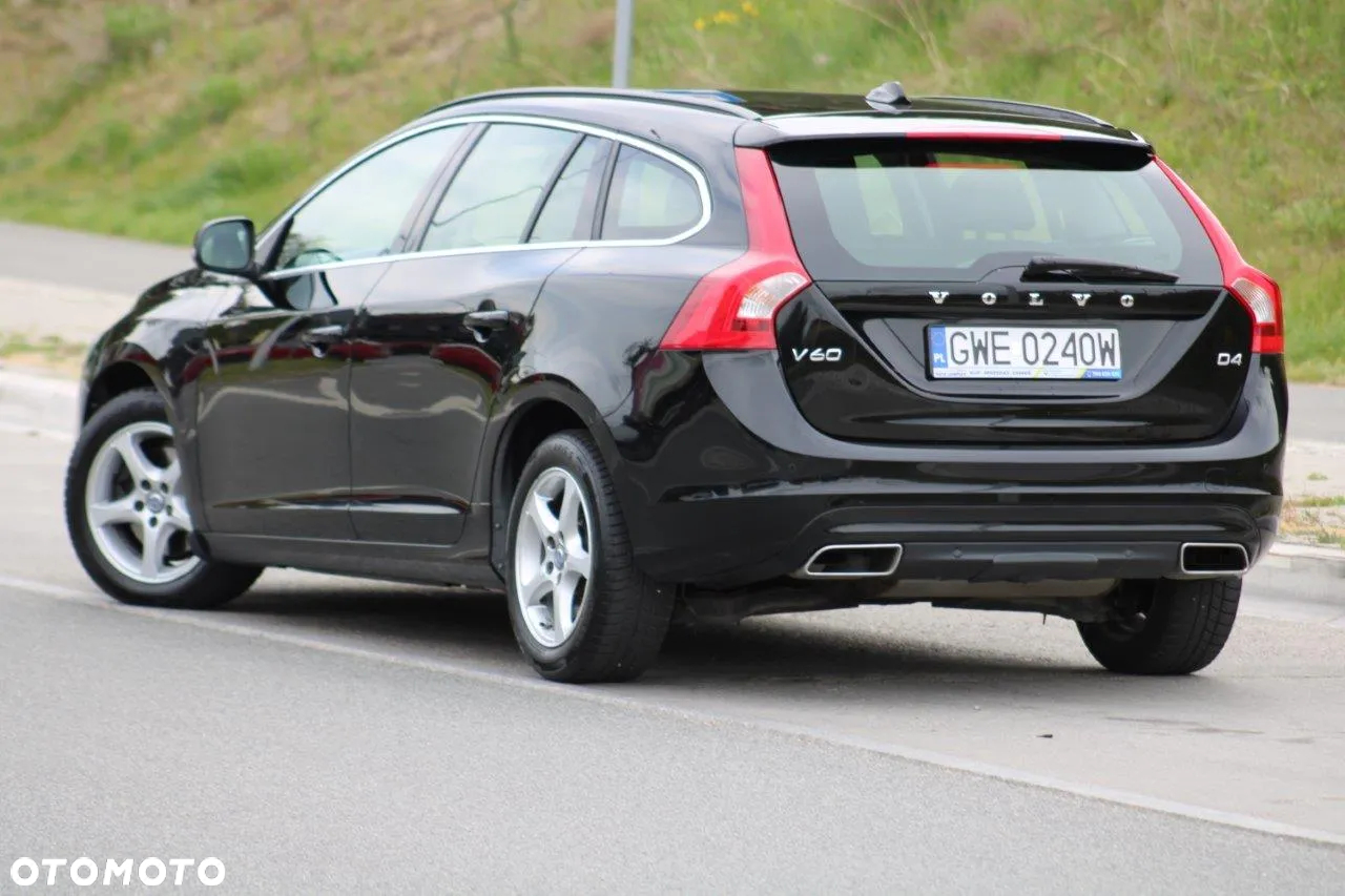 Volvo V60 D4 Summum - 39