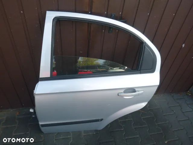 DRZWI LEWY TYŁ LEWE TYLNE CHEVROLET AVEO II T250 KOMPLETNE 05- - 10