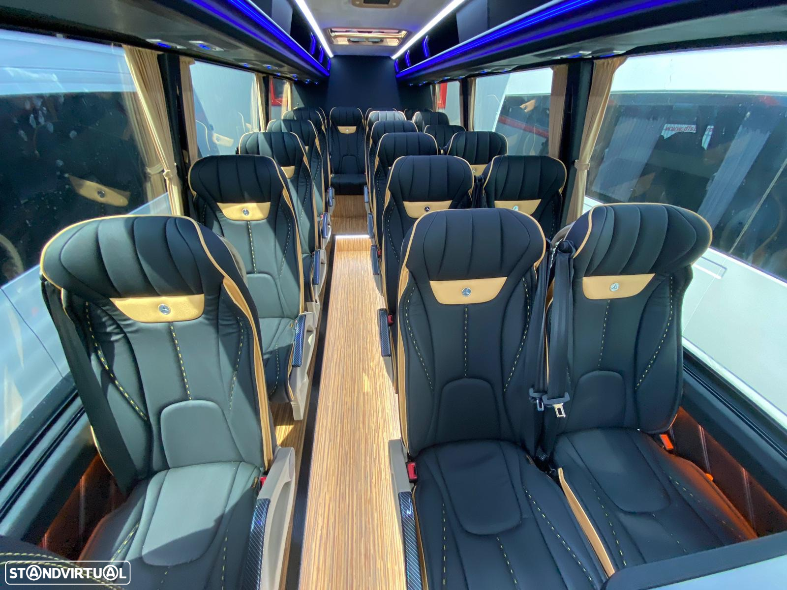 Mercedes Benz Sprinter 519 - 24