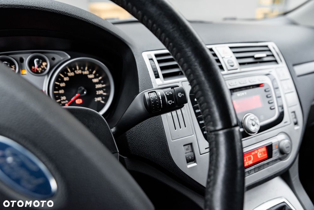 Ford Kuga 2.0 TDCi 4x4 Trend - 32