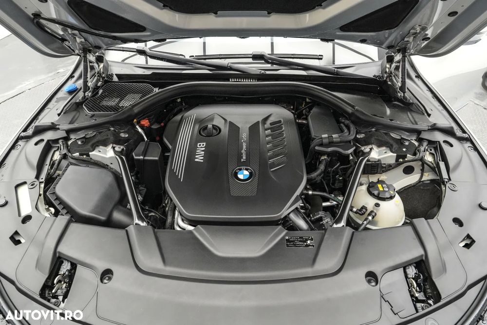 BMW Seria 7 730d xDrive - 32
