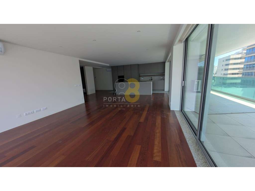 Apartamento T3 para arrendamento em empreendimento recente com pisc... - Grande imagem: 4/29