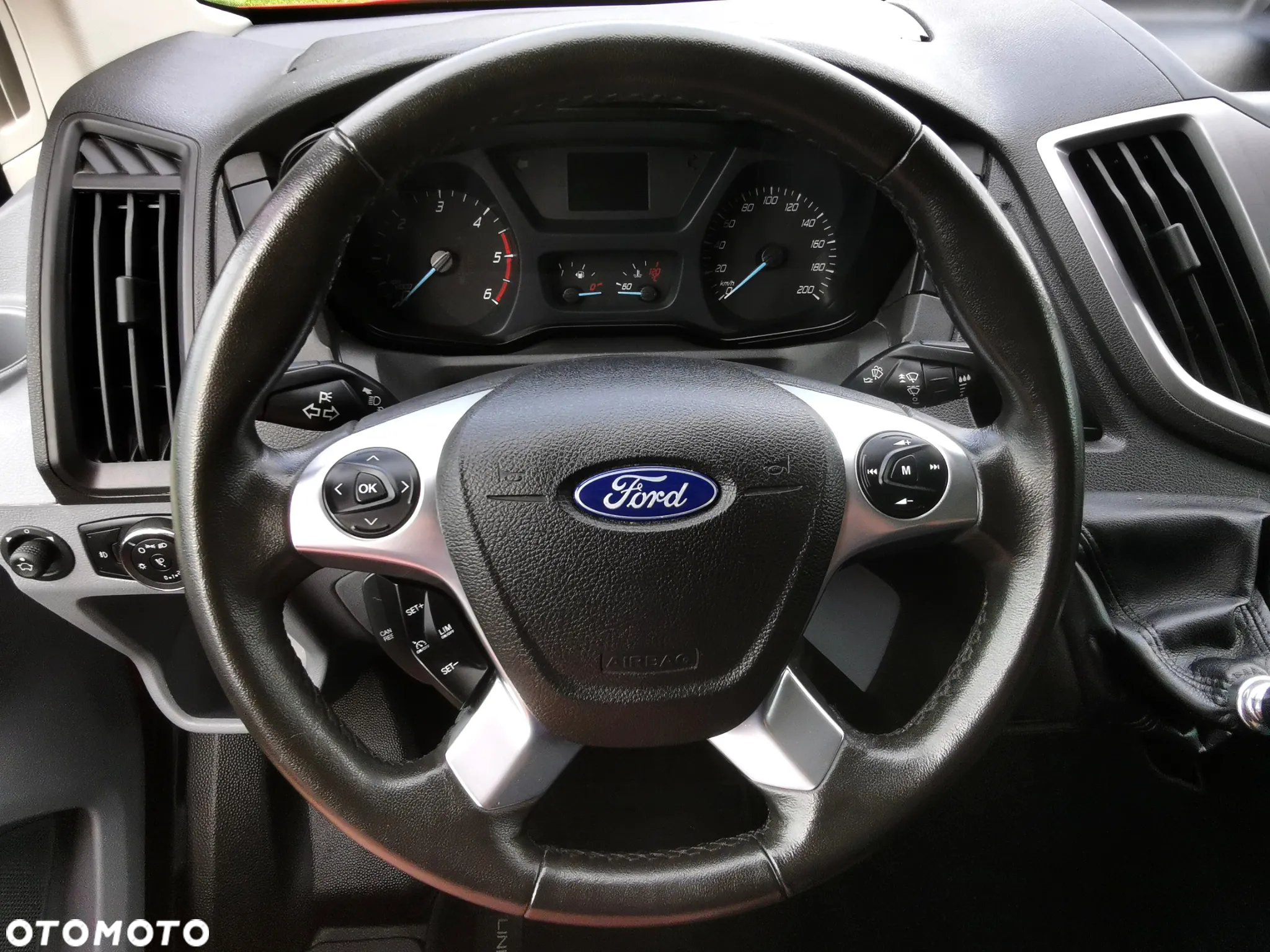 Ford Transit - 31