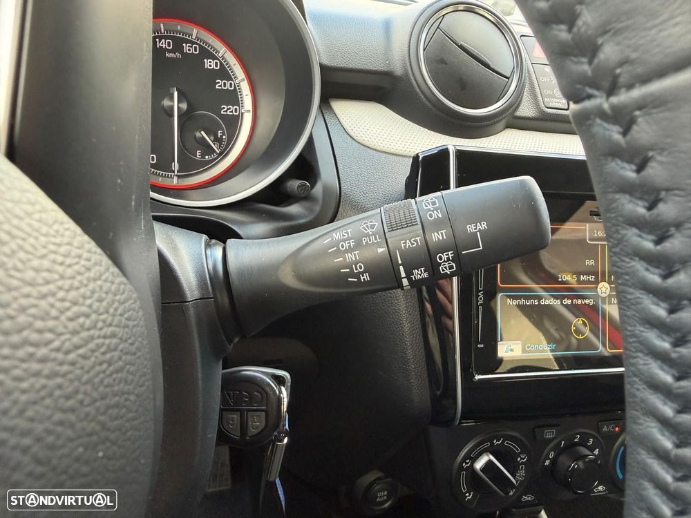 Suzuki Swift 1.2 Mild Hybrid GLX - 21