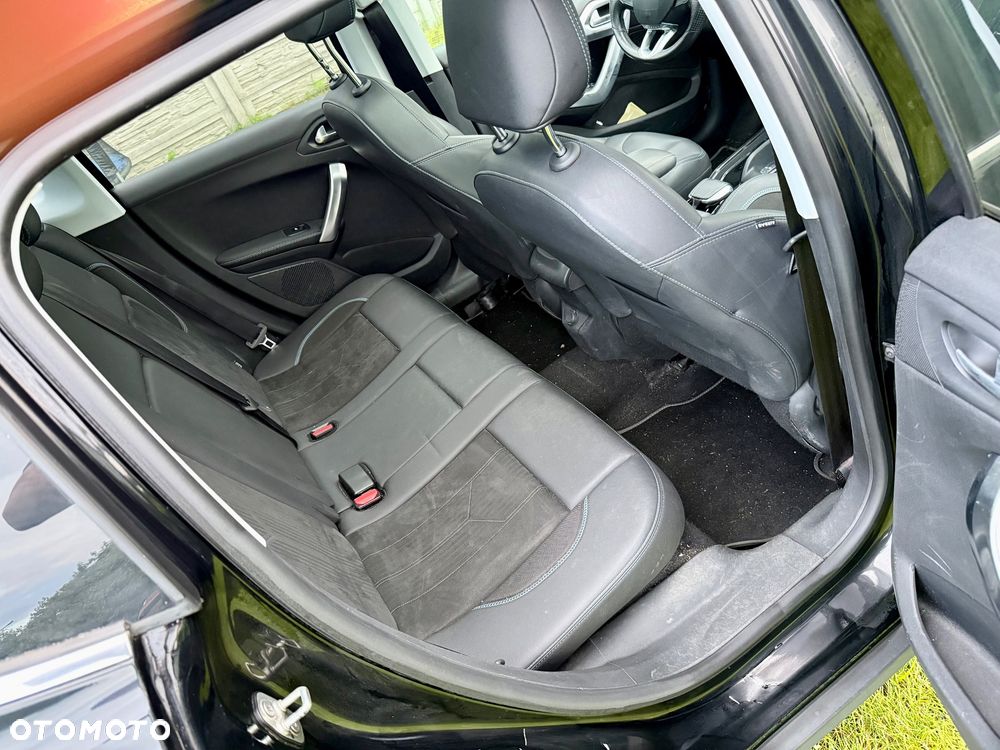 Peugeot 2008 BlueHDi FAP 120 STOP & START EAT6 Crossway - 4