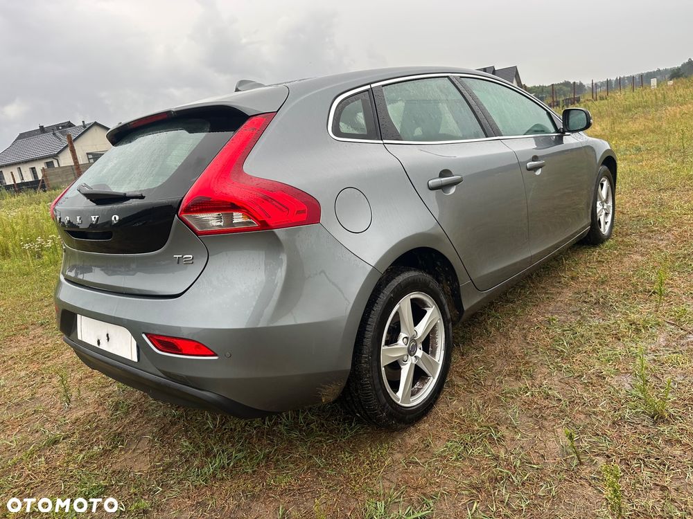Volvo V40 T2 Linje Svart - 7