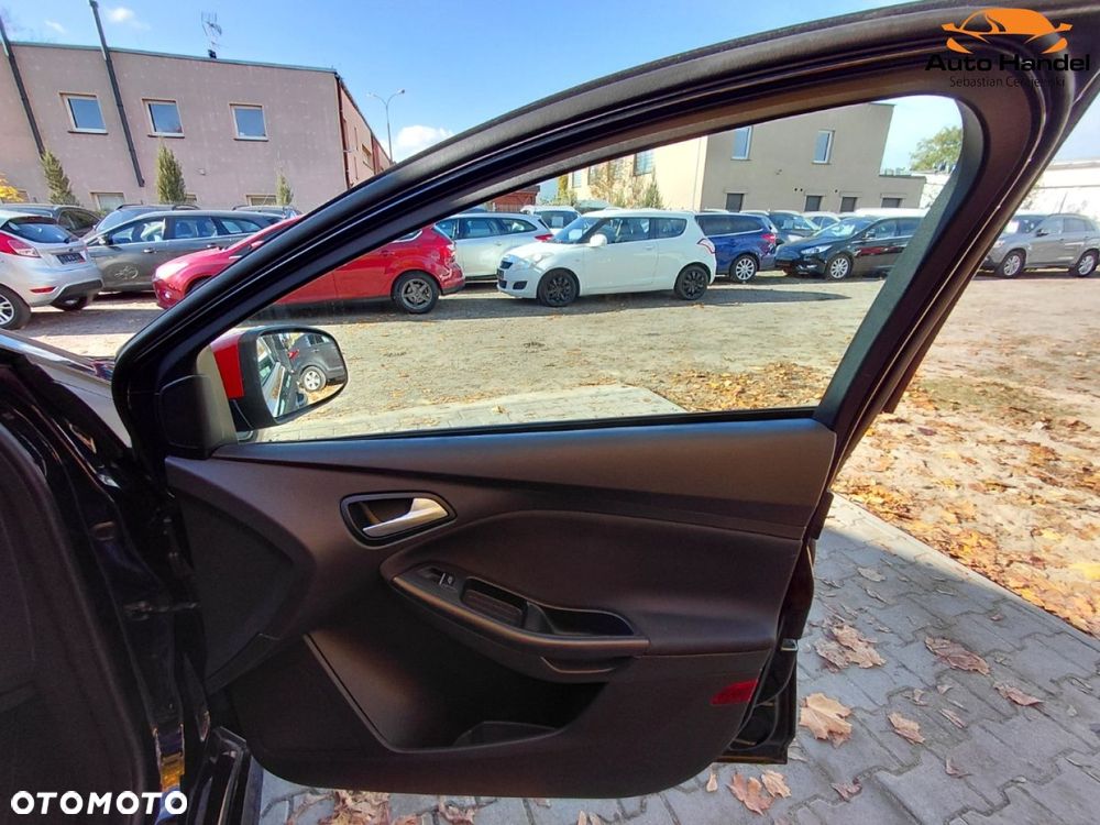 Ford Focus - 36