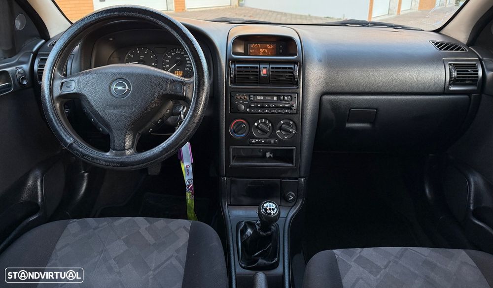 Opel Astra 1.4 Club - 16