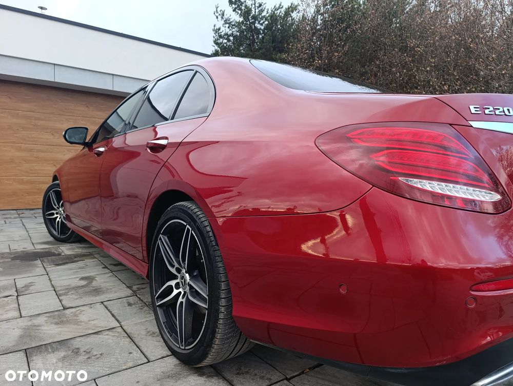 Mercedes-Benz Klasa E - 23