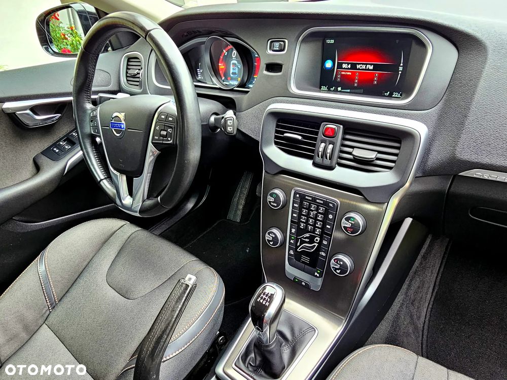Volvo V40 Cross Country D3 Drive-E Kinetic - 22