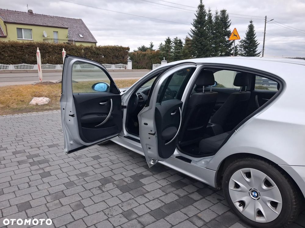 BMW Seria 1 118d - 11