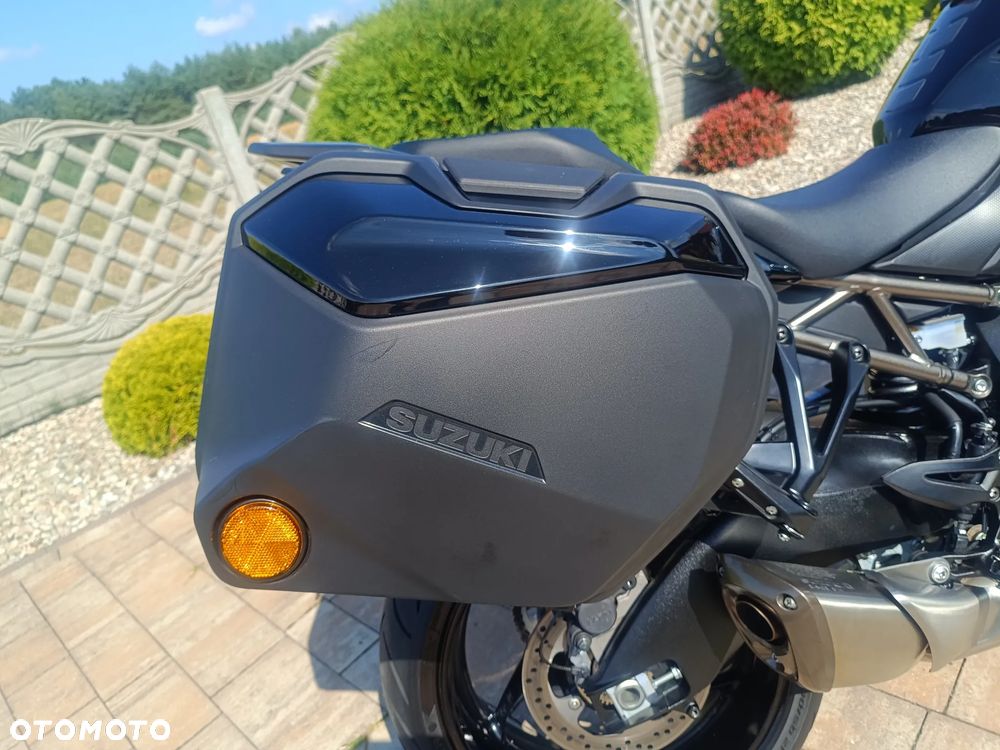 Suzuki GSX 1000 - 22