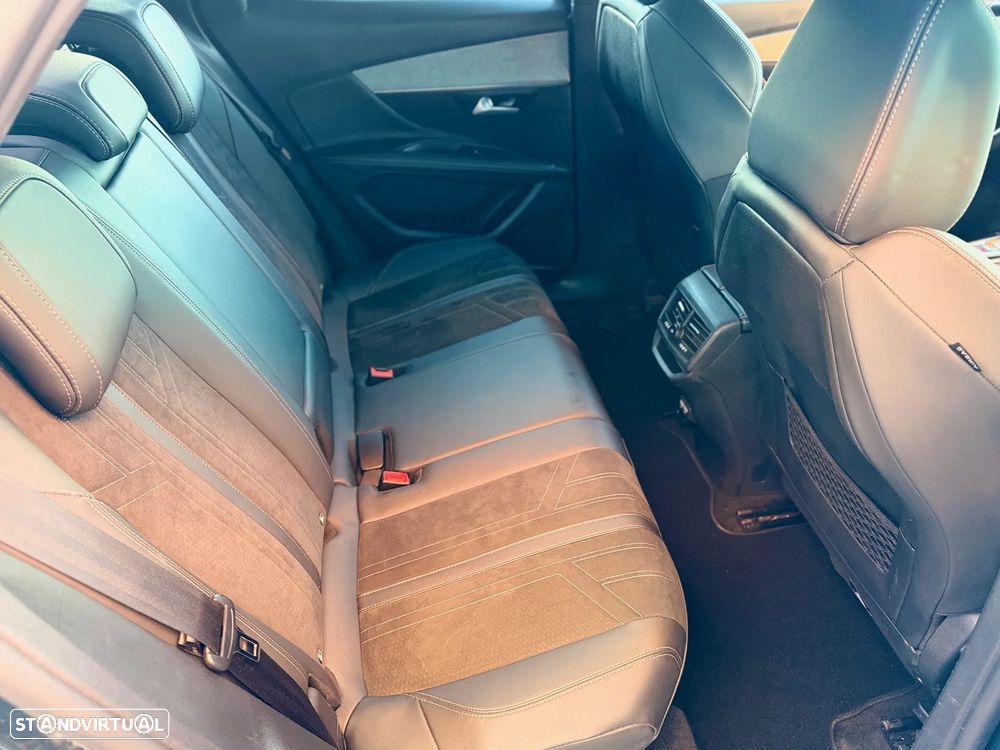 Peugeot 3008 1.2 PureTech GT Pack EAT8 - 10