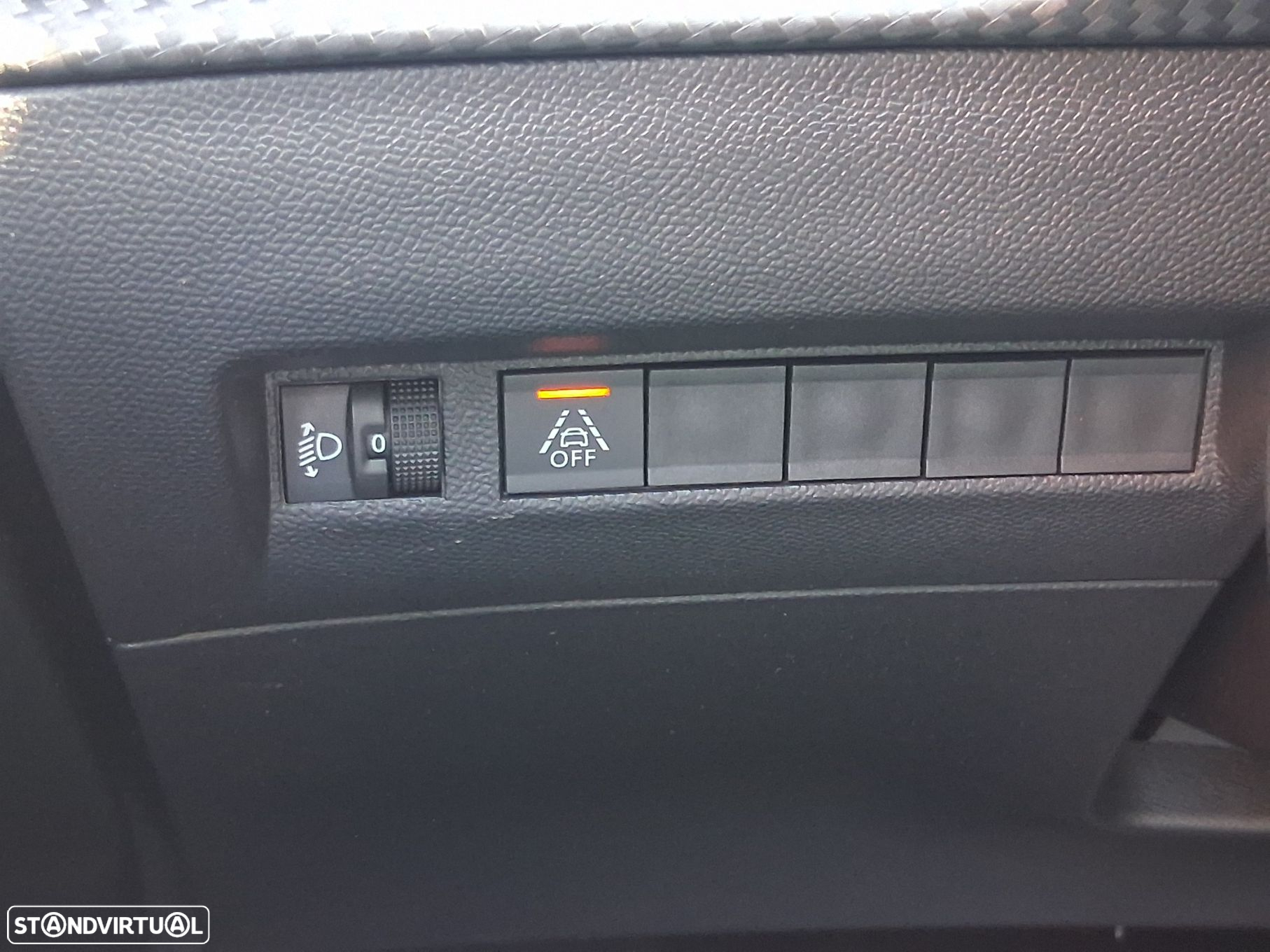 Peugeot 2008 1.2 PureTech Allure EAT8 - 41