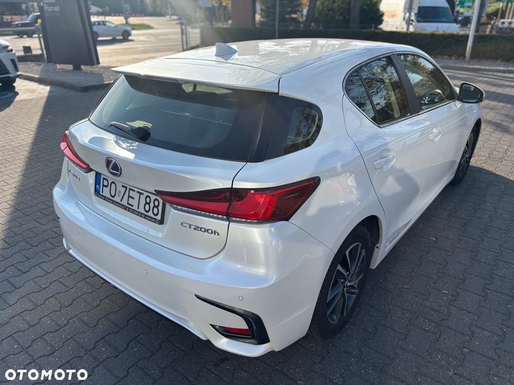 Lexus CT - 13