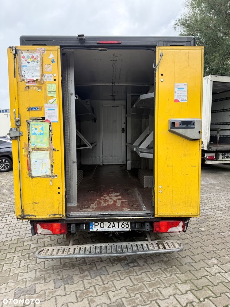 Mercedes-Benz Sprinter - 4