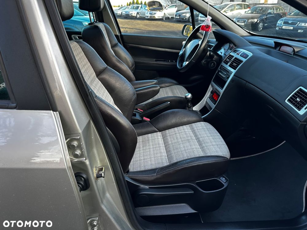 Peugeot 307 SW 140 OXYGO - 19