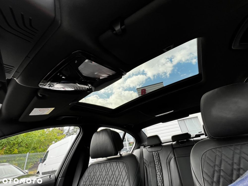 BMW Seria 5 M550i xDrive - 9